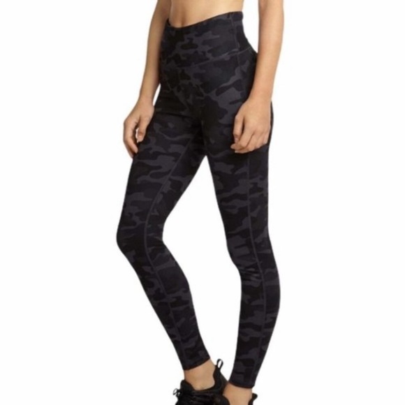 Danskin Black Camouflage Leggings, Large - Picture 2 of 7